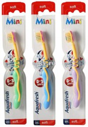 Зубная щетка детская Aquafresh мини 0-3 года